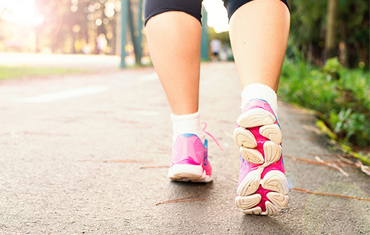 Ask Dr. Van Thiel: What Type of Doctor Treats Severe Joint Pain?